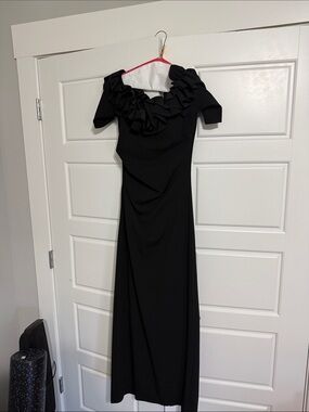 xscape women's one-shoulder flower side-slit dress Amazon.com: Xscape Women's One Shoulder Jaquard Side Ruffle Slit Gown, Champagne, 6 : Clothing, Shoes & Jewelry
